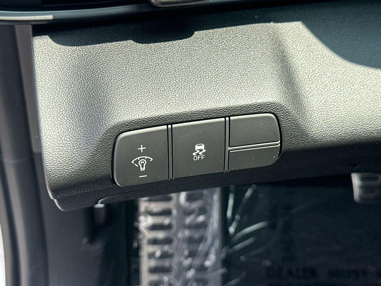 2025 Hyundai Elantra SEL Sport photo 11