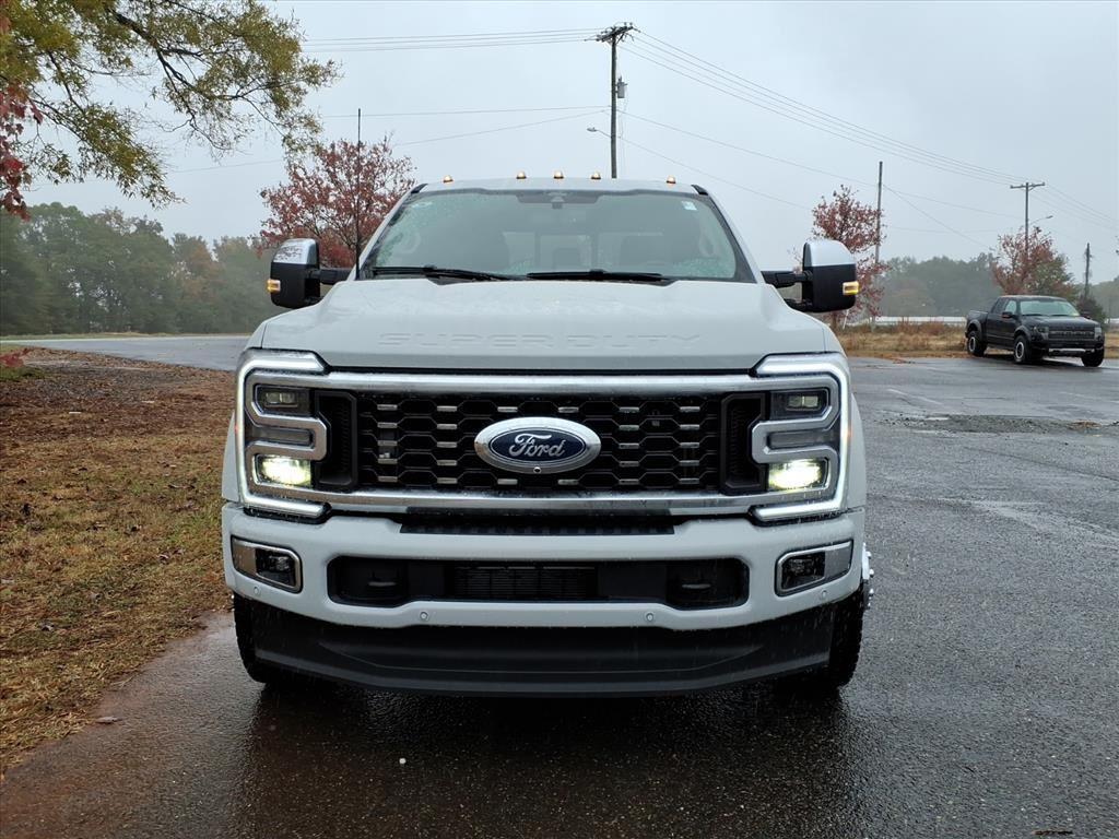 2026 Ford F-450 Platinum photo 2