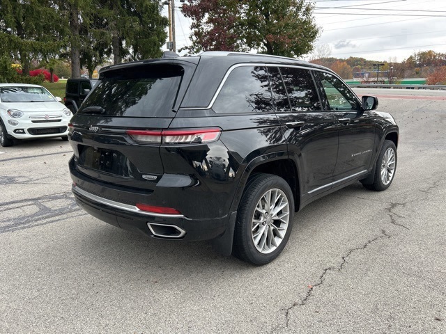 2022 Jeep Grand Cherokee Summit photo 4