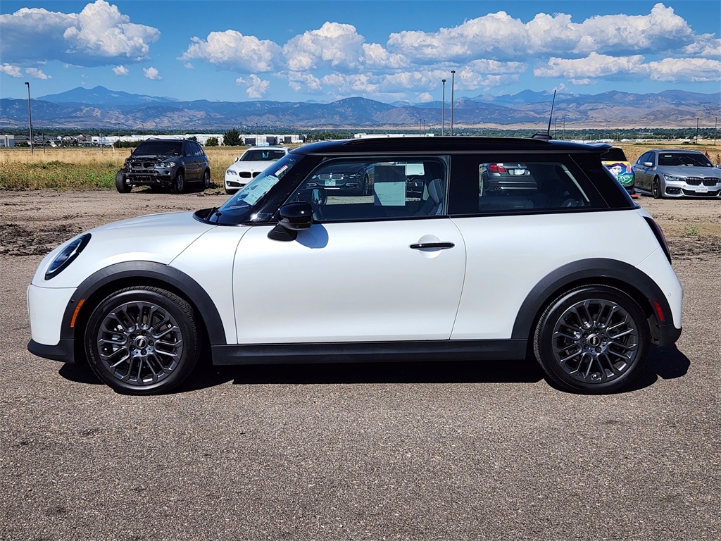 2025 Mini Cooper 2 Door Hardtop S photo 4