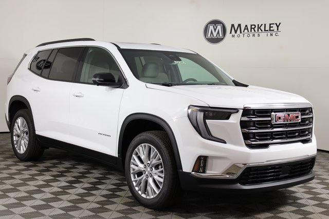 2025 GMC Acadia Elevation's photo