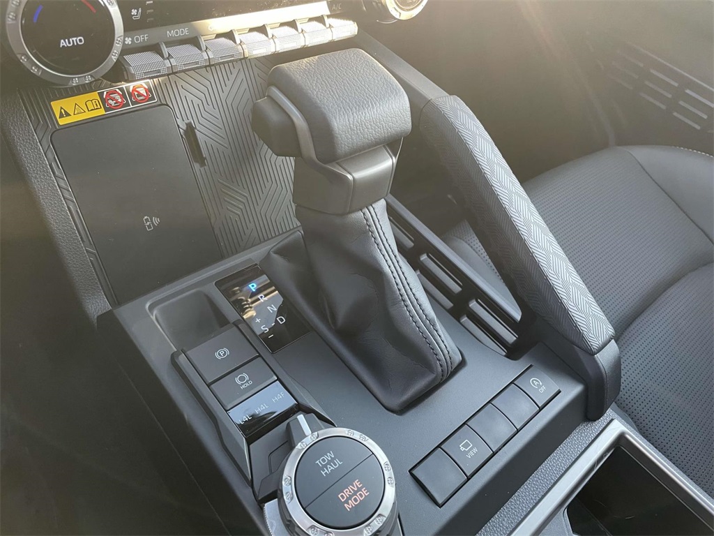 2025 Toyota 4Runner Limited photo 30