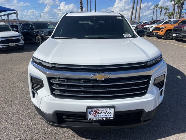 2026 Chevrolet Traverse photo 2