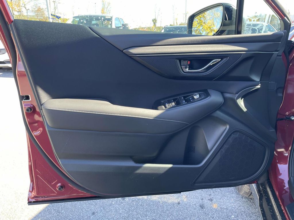 2025 Subaru Outback Premium photo 3