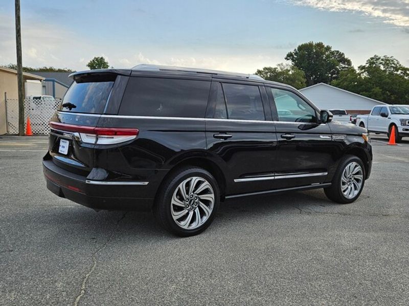 2023 Lincoln Navigator Reserve photo 14