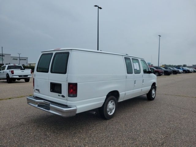 2013 Ford E-150 photo 13
