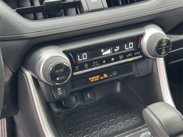 2022 Toyota RAV4 Hybrid LE photo 19