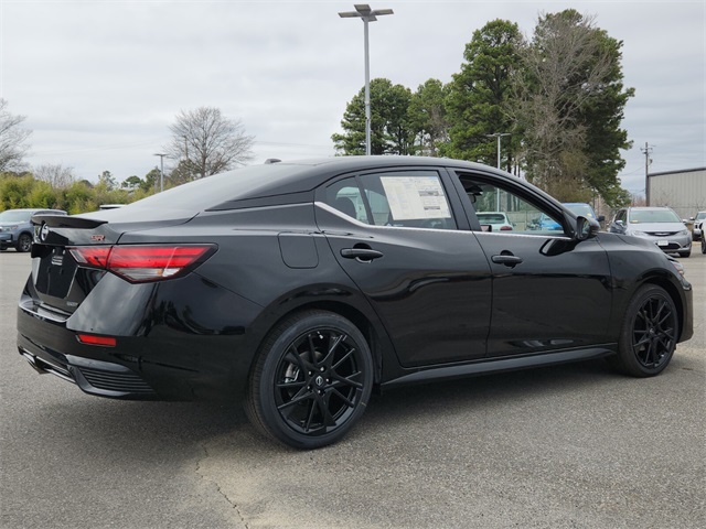 2025 Nissan Sentra SR photo 3