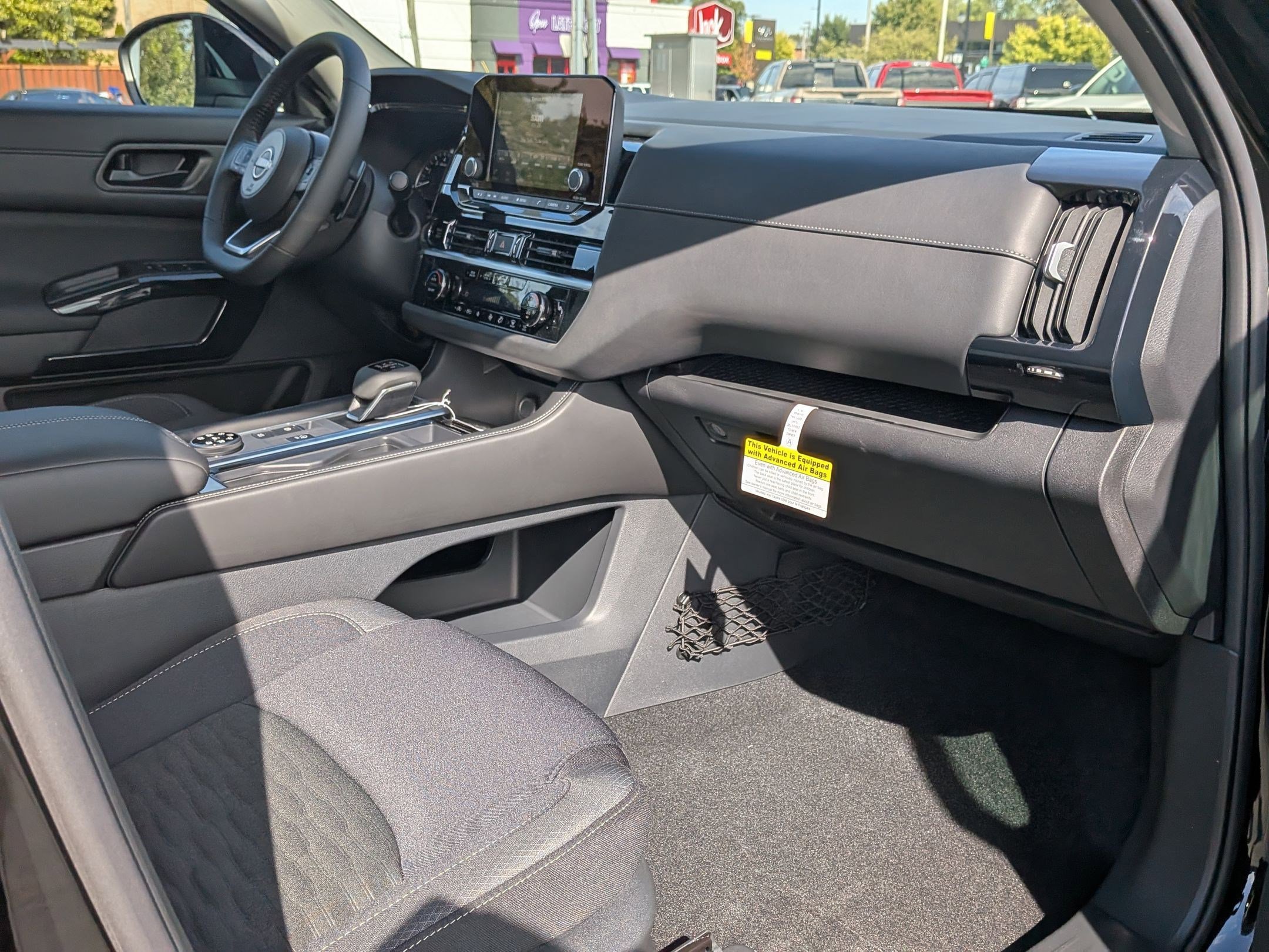 2025 Nissan Pathfinder SV photo 19