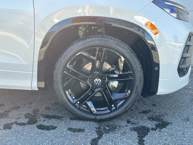 2026 Volkswagen Tiguan SE R-Line Black photo 3