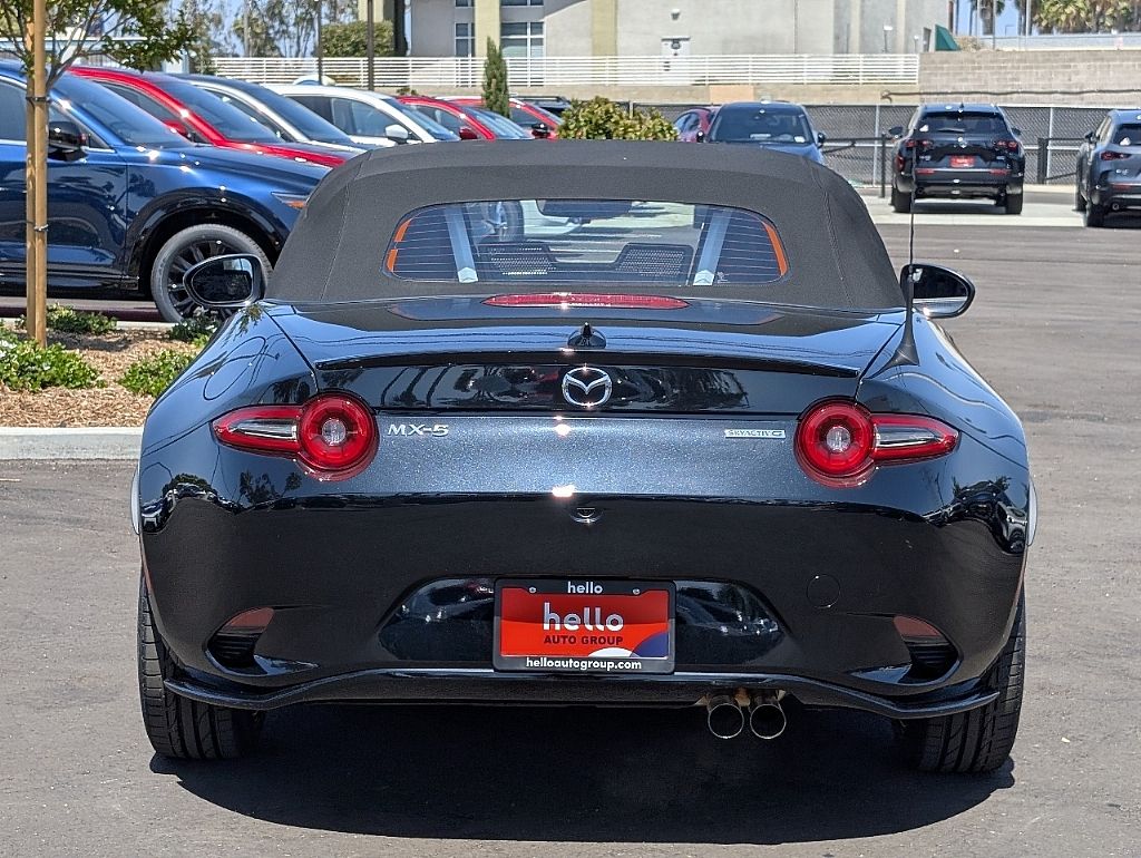 2025 Mazda MX-5 Miata Miata photo 10