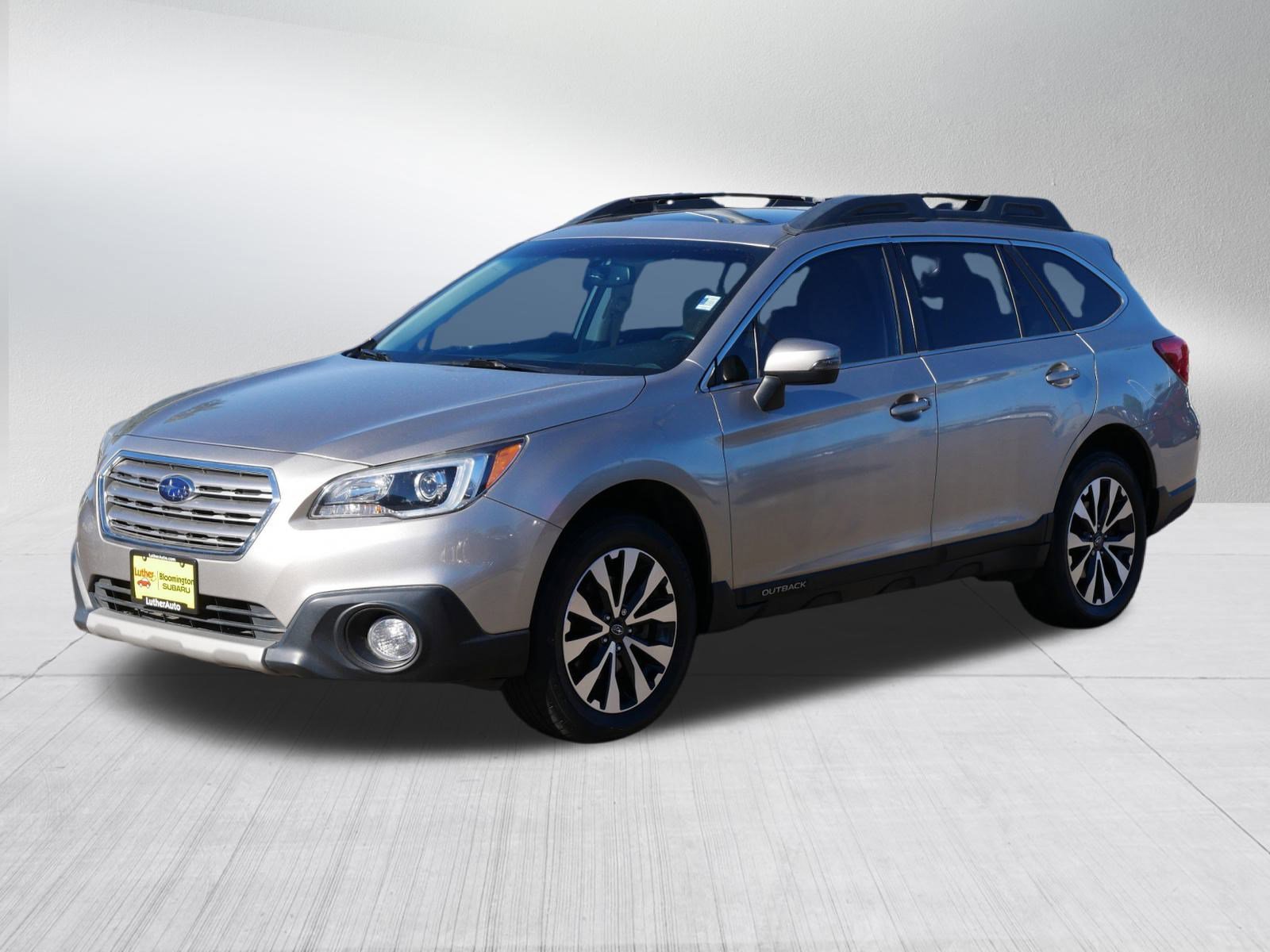 2017 Subaru Outback Limited photo 3