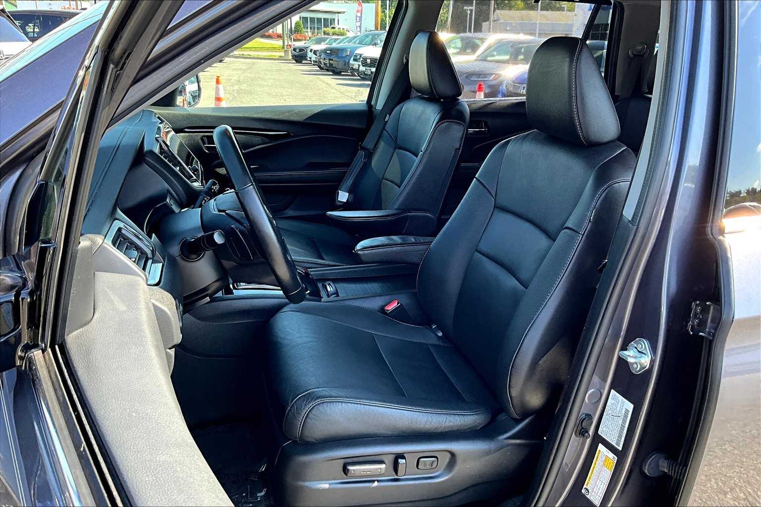 2021 Honda Pilot Touring photo 6