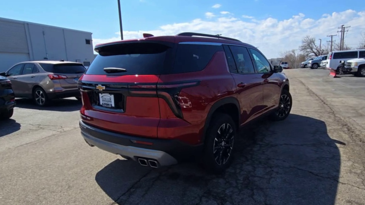 2025 Chevrolet Traverse photo 7