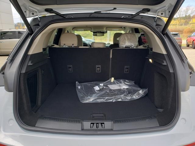 2026 Lincoln Corsair Premiere photo 4