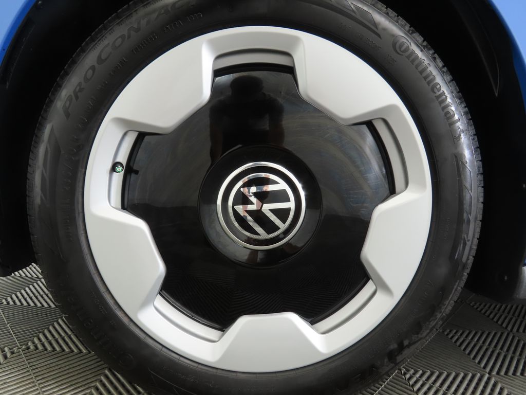 2025 Volkswagen ID. Buzz Pro Plus photo 25