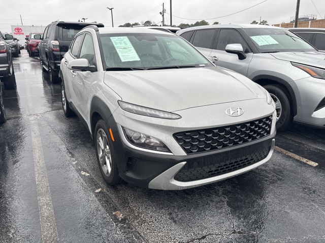 2022 Hyundai Kona SEL's photo