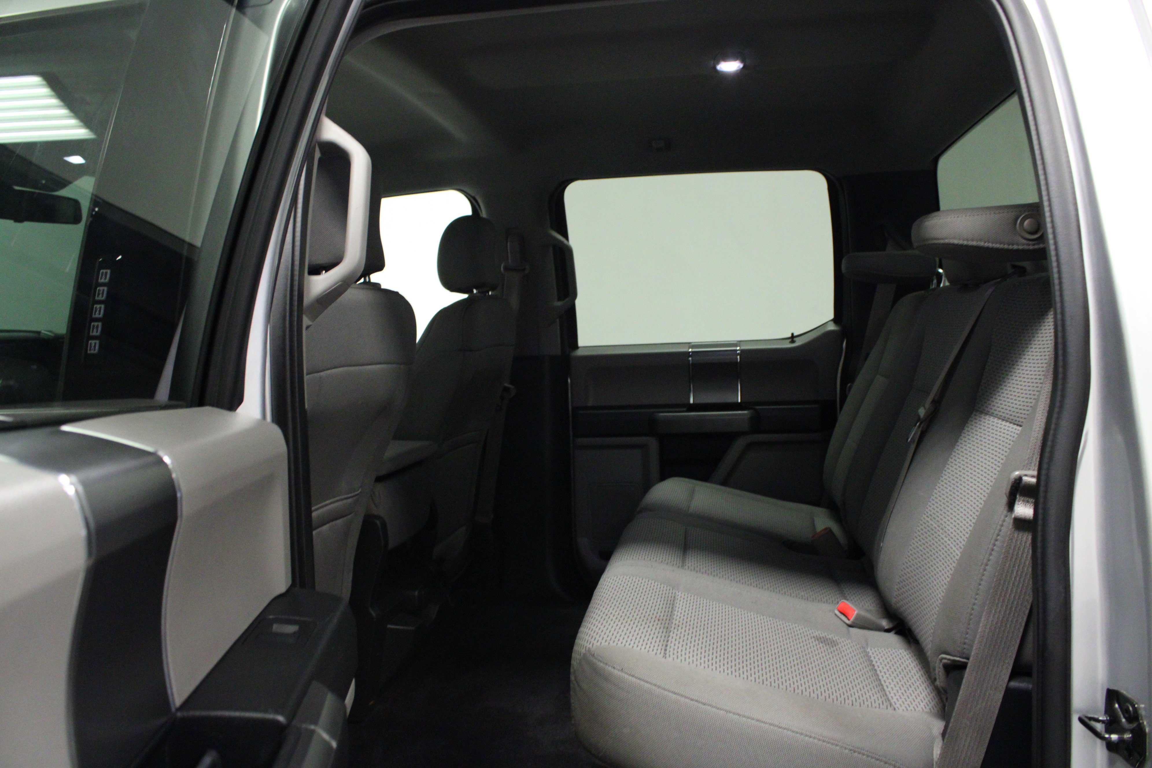 2016 Ford F-150 XLT photo 10
