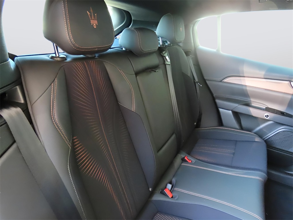 2025 Maserati Grecale photo 14