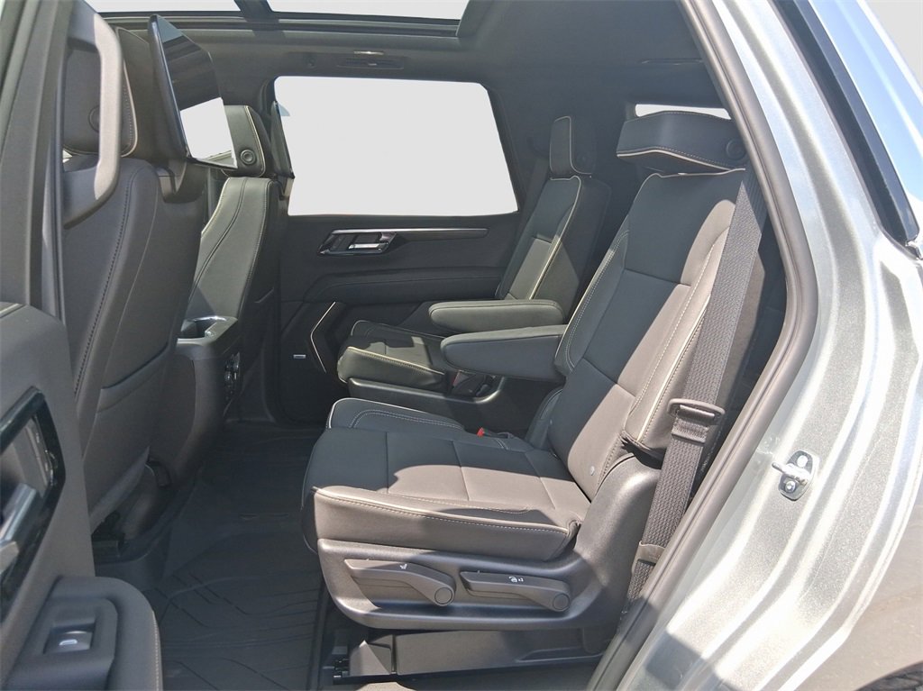 2025 Chevrolet Tahoe Premier photo 13