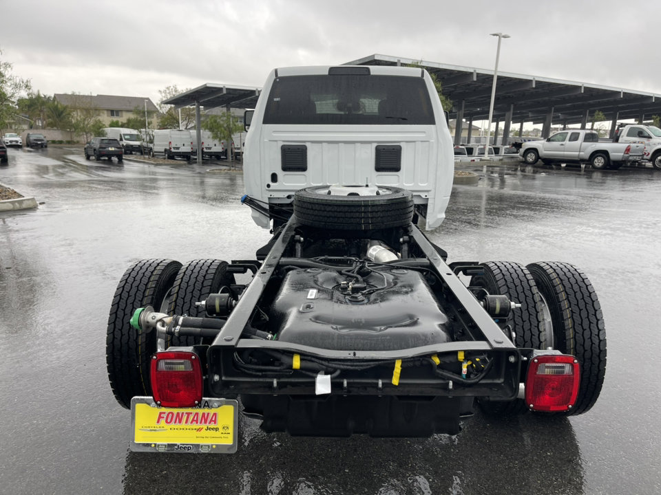 2025 Ram 5500 Tradesman photo 4