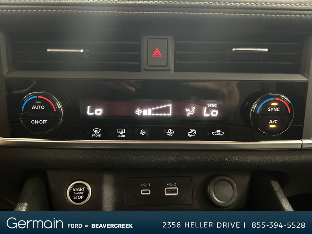 2023 Nissan Rogue SV photo 17
