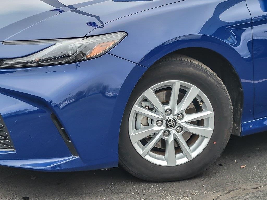 2025 Toyota Camry XLE photo 3