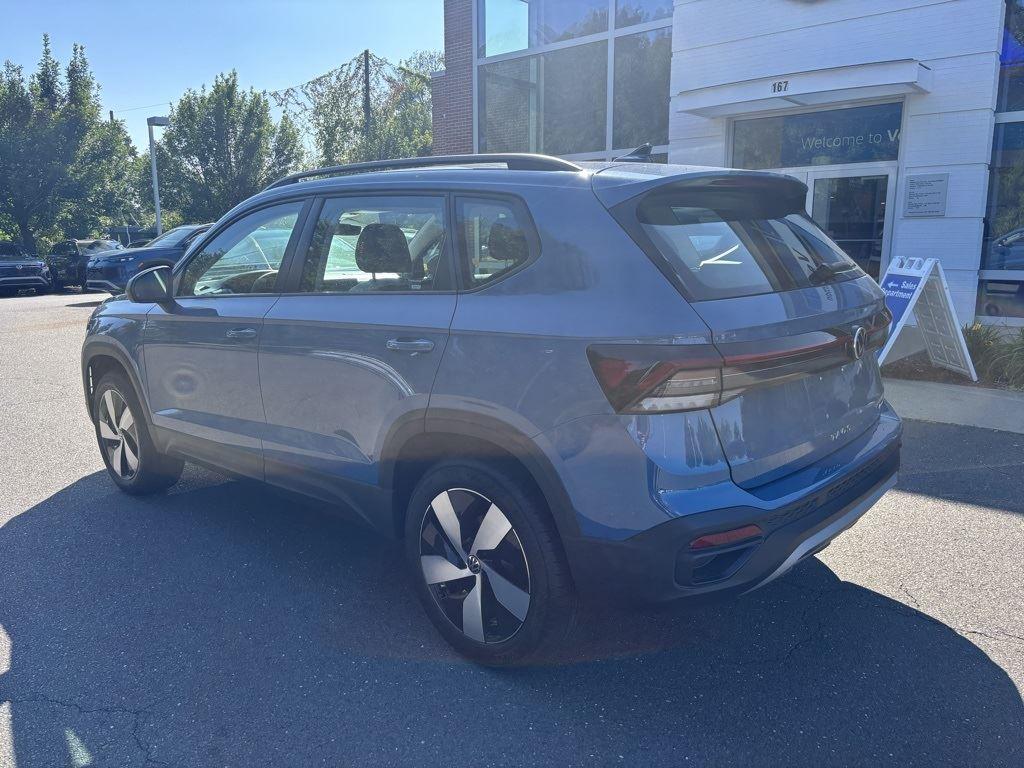 2025 Volkswagen Taos S photo 3