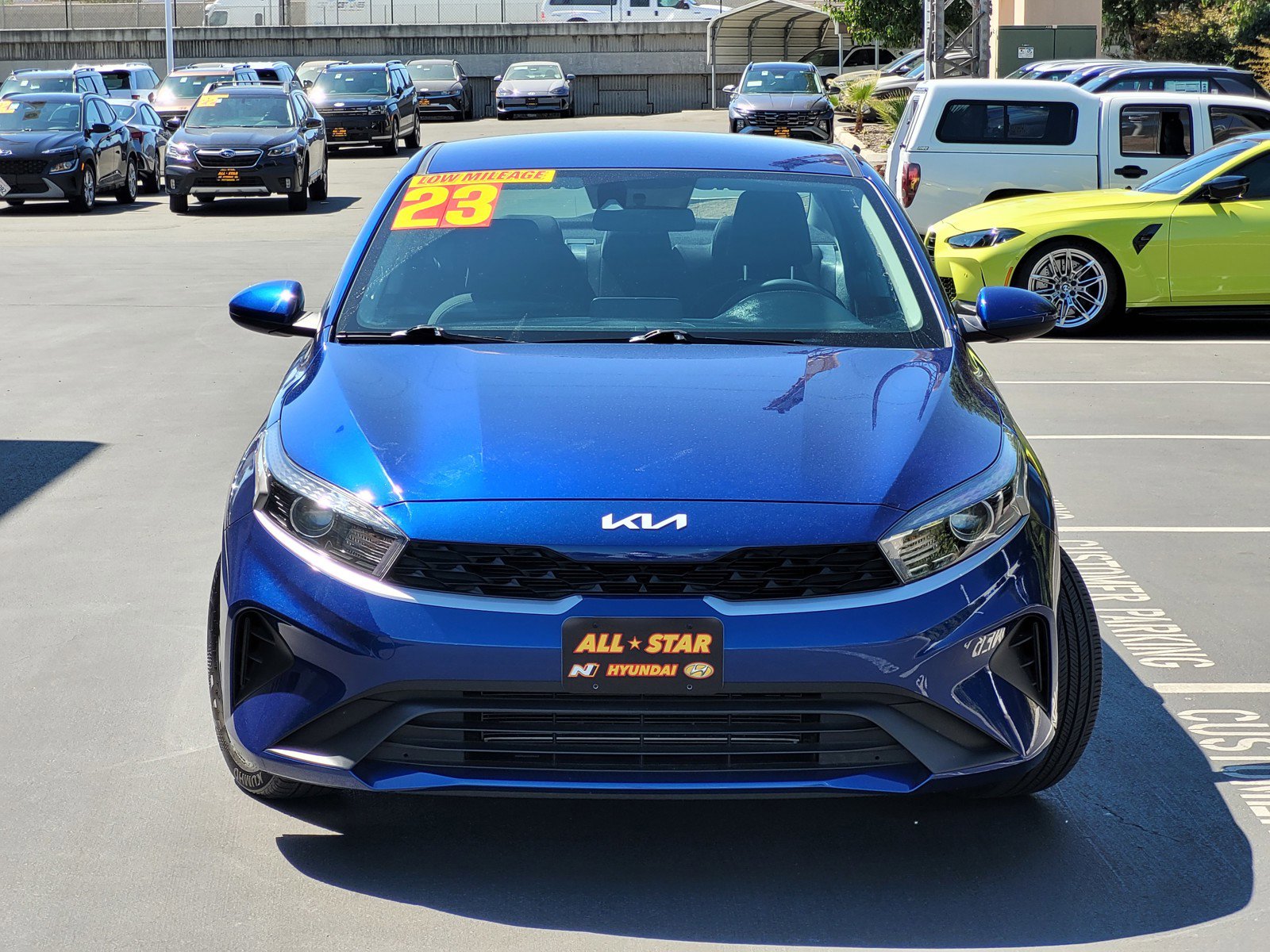 2023 Kia Forte LXS photo 2