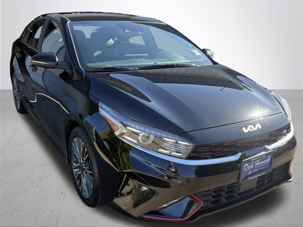 2024 Kia Forte GT-Line photo 5