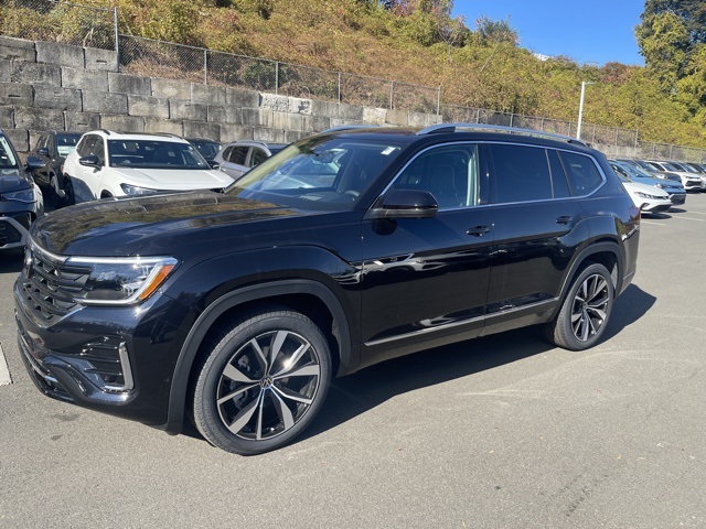 2026 Volkswagen Atlas SEL Premium R-Line photo 2