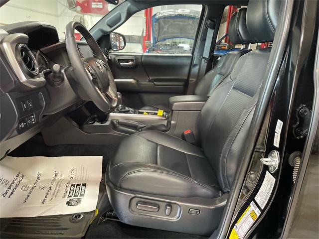 2023 Toyota Tacoma Limited photo 6