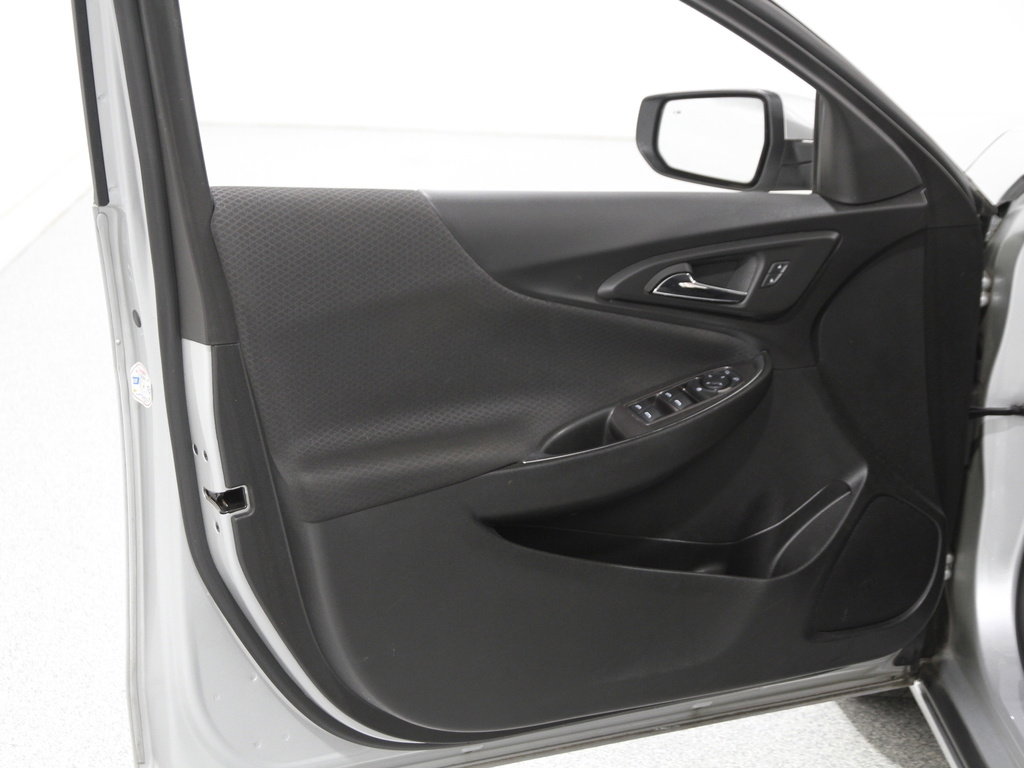 2020 Chevrolet Malibu 1LT photo 4