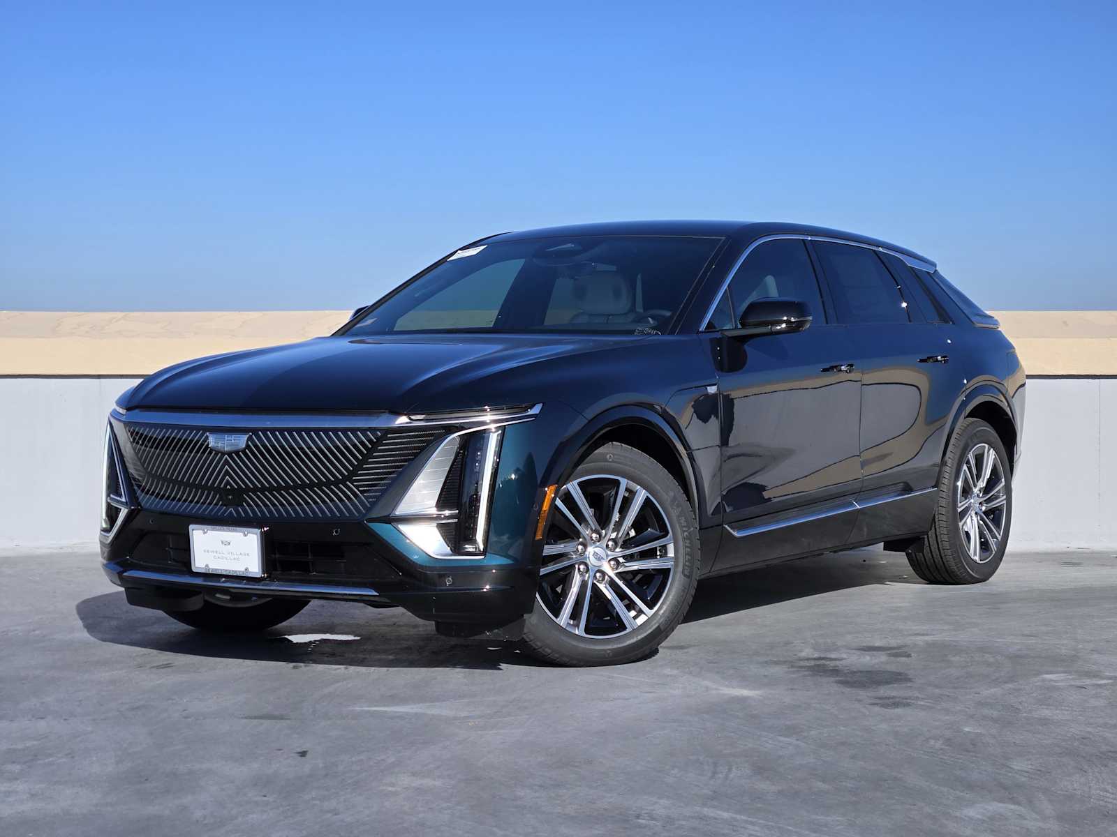 2025 Cadillac LYRIQ Luxury 2's photo