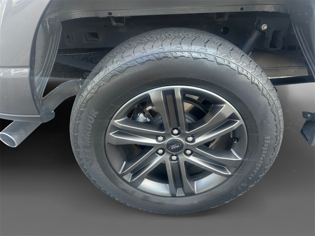 2022 Ford F-150 XLT photo 8