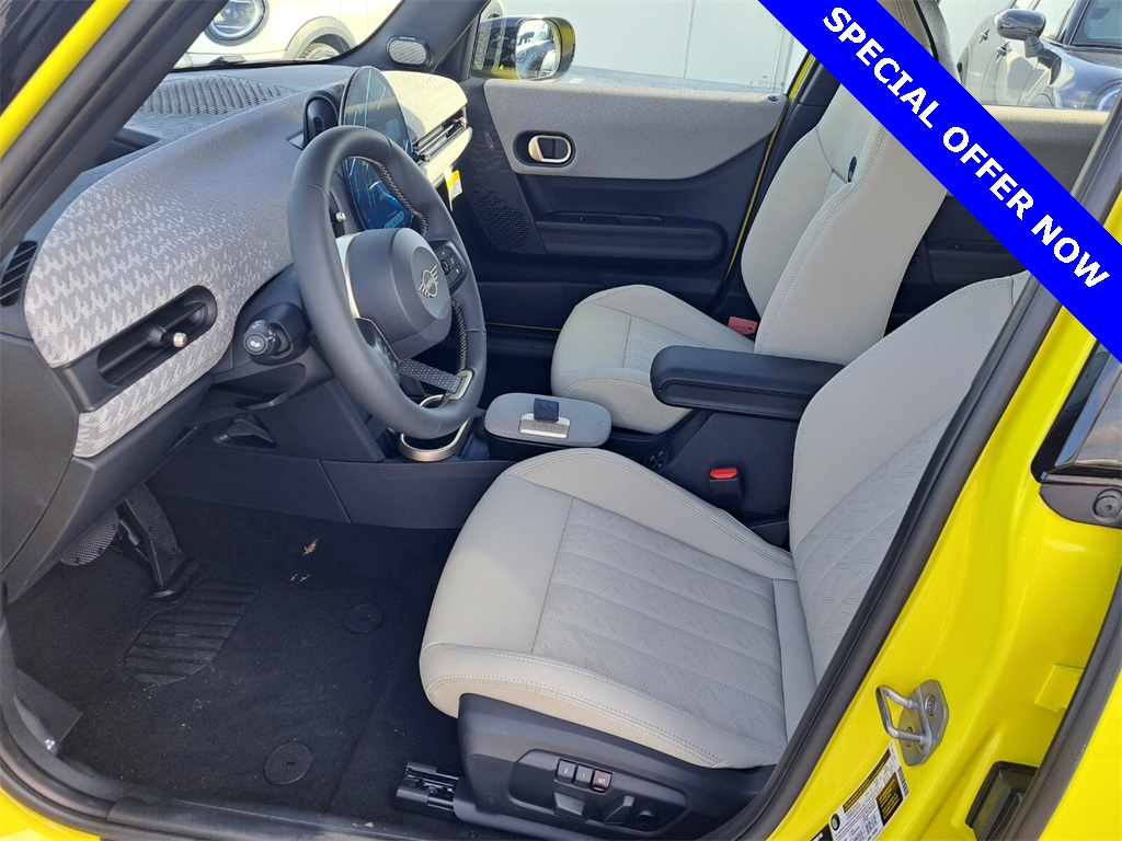 2025 Mini Cooper 4 Door Hardtop Signature photo 9