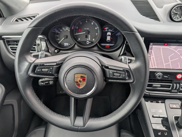 2024 Porsche Macan T photo 19