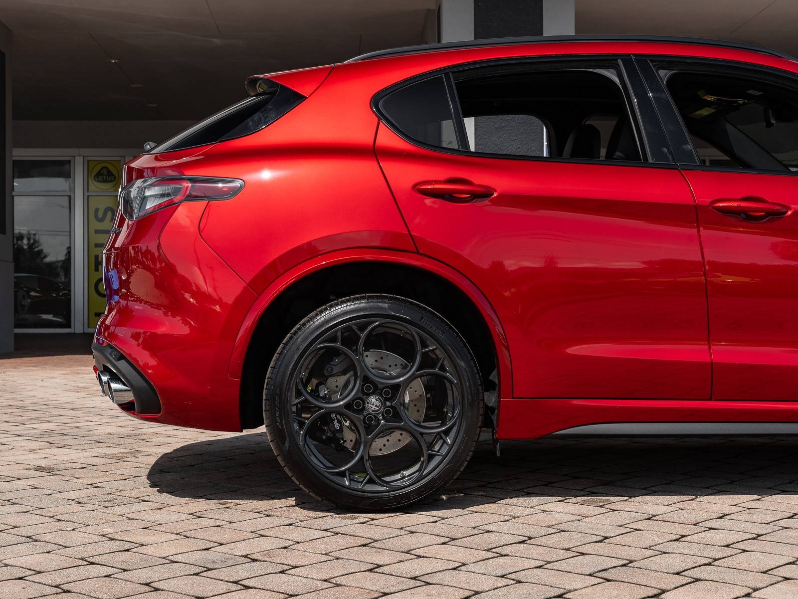 2024 Alfa Romeo Stelvio Quadrifoglio photo 25