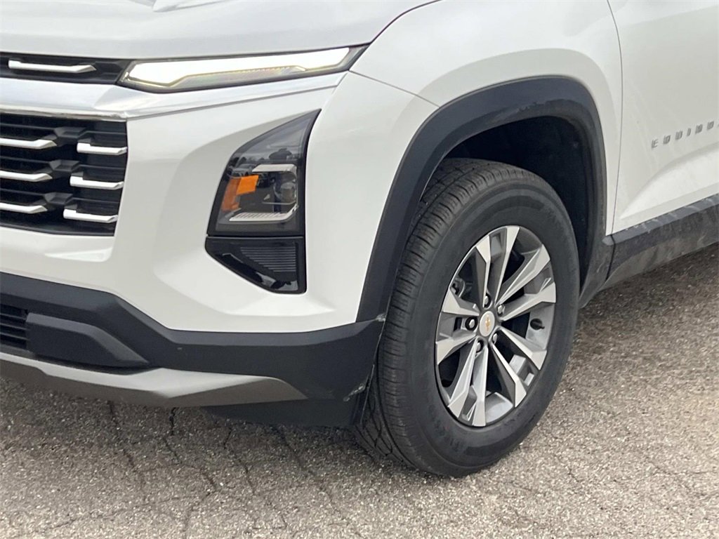 2026 Chevrolet Equinox LT photo 2