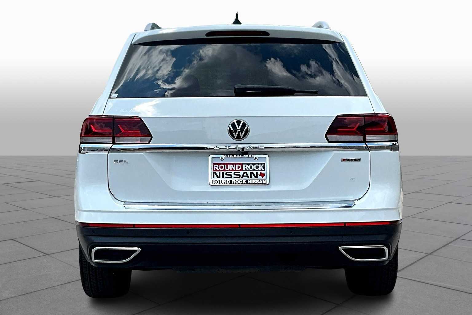 2021 Volkswagen Atlas SEL photo 3