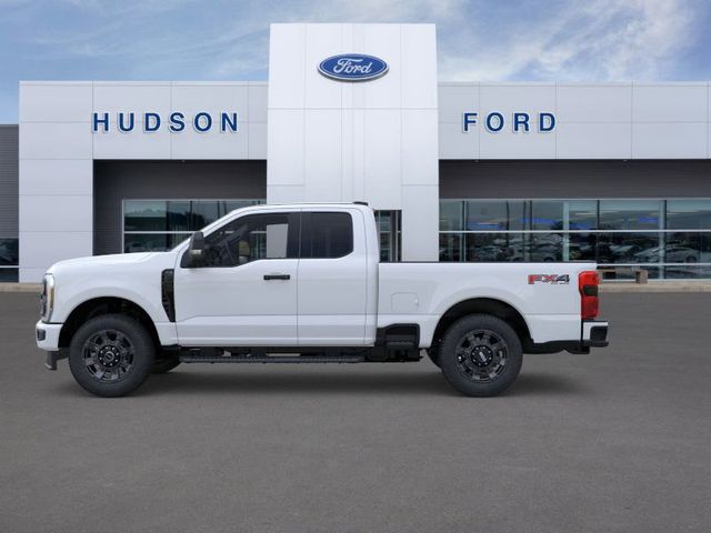 2026 Ford F-350 XL photo 2