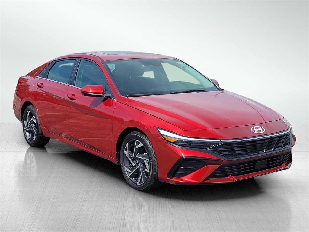 2024 Hyundai Elantra SEL Convenience photo 3