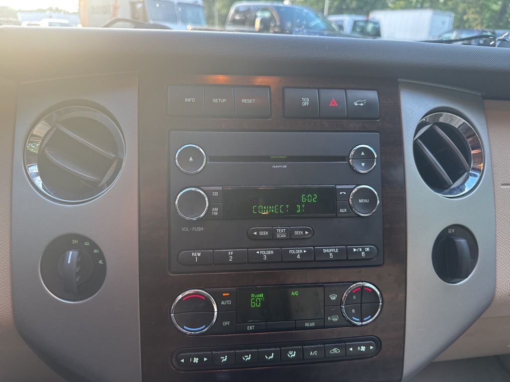2012 Ford Expedition XLT photo 12