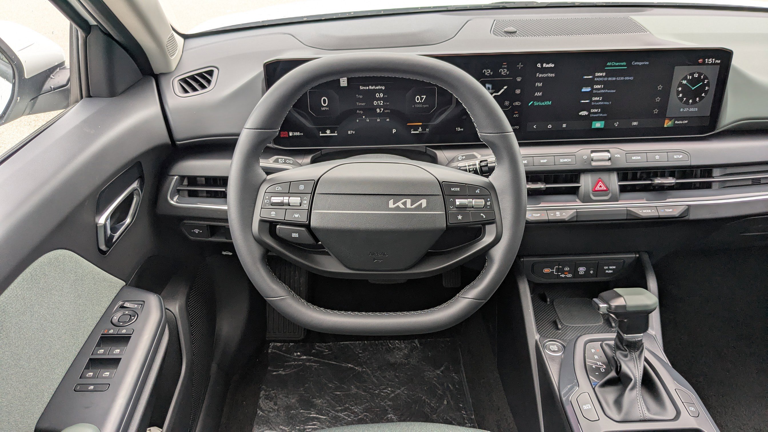 2025 Kia K4 EX photo 16