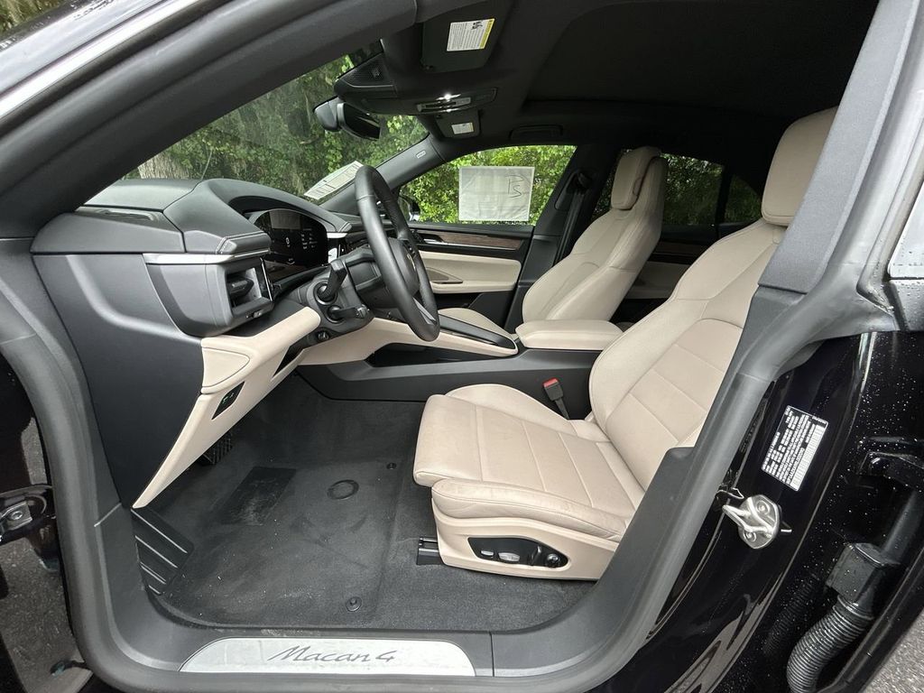 2024 Porsche Macan Electric 4 photo 15