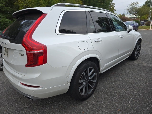 2018 Volvo XC90 T6 Momentum photo 3