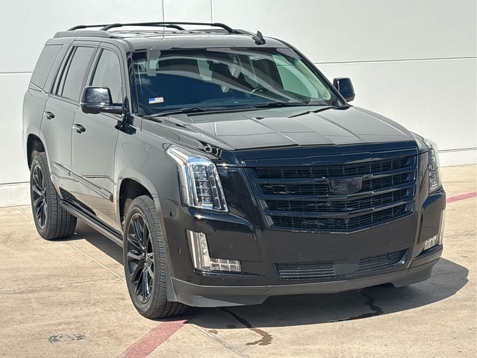 2018 Cadillac Escalade Premium Luxury photo 3