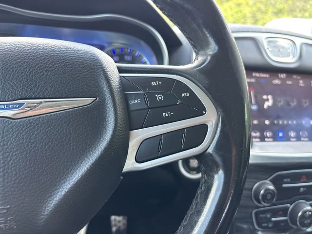 2019 Chrysler 300 Touring photo 25