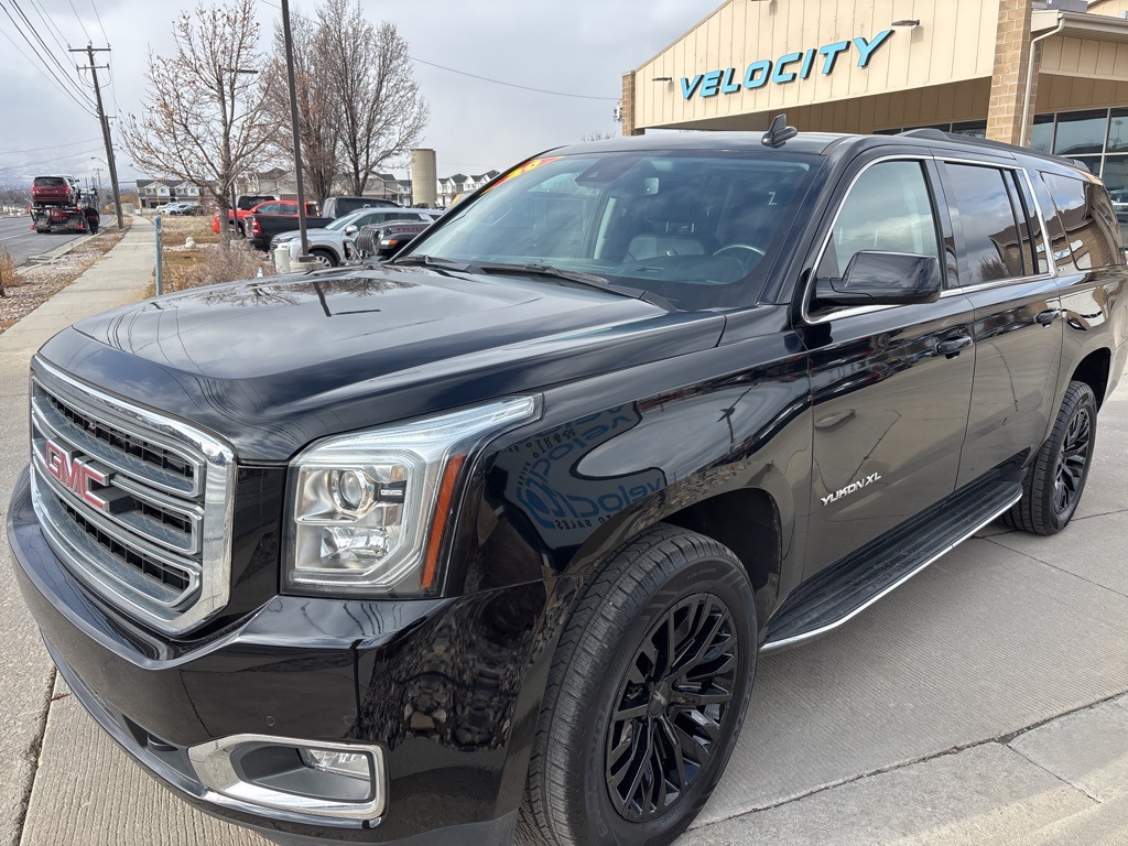 2020 Gmc Yukon XL SLT photo 3