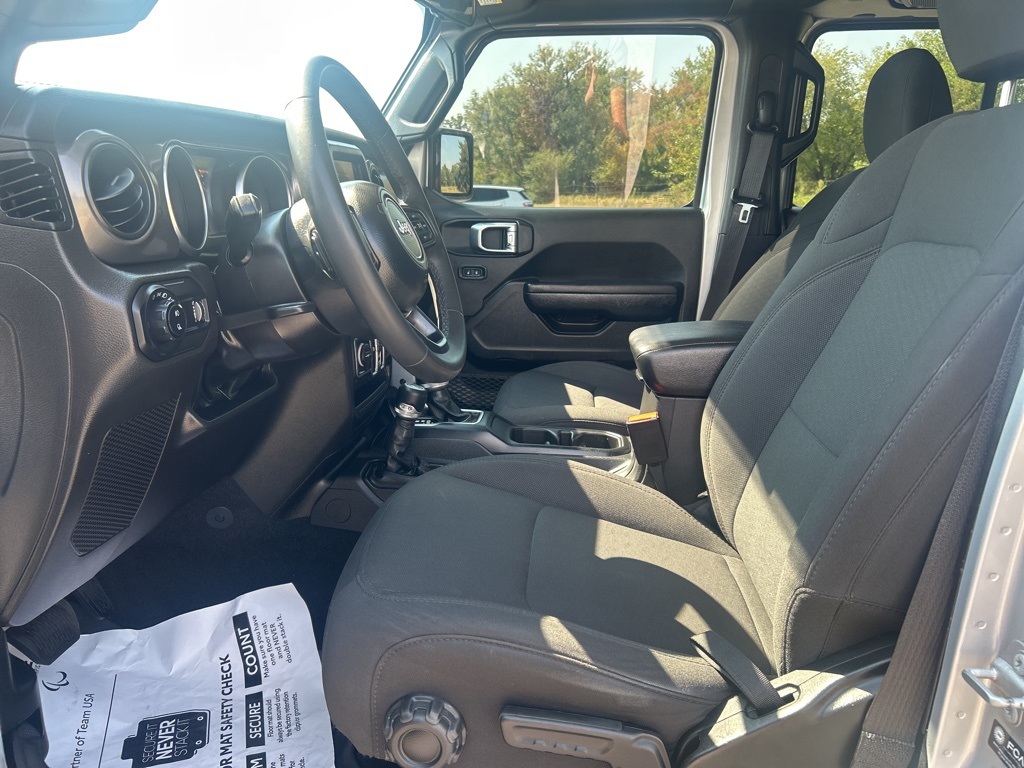 2023 Jeep Gladiator Sport photo 9